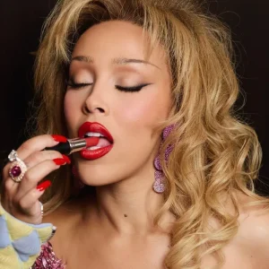 MMAN MUSIC LIPSTICK CANDY
